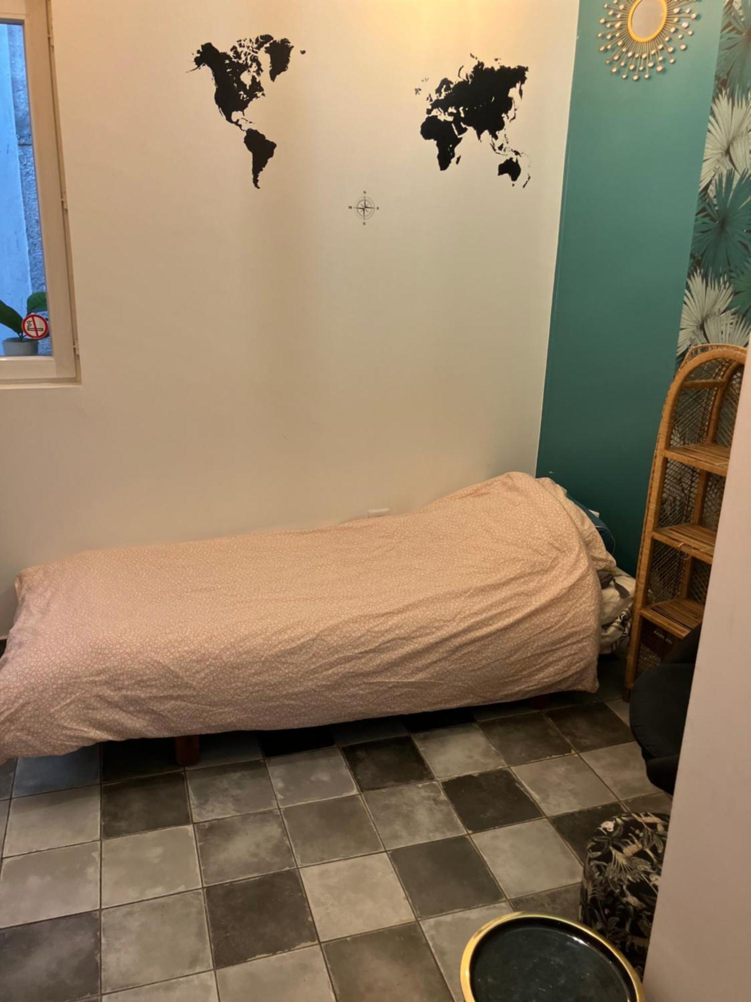 Appartement Sur Cour Interieure Centre Historique St Benigne